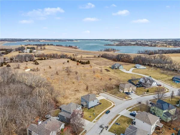 $575,000 | 2406 Northeast 158th Street, Smithville, MO 64089