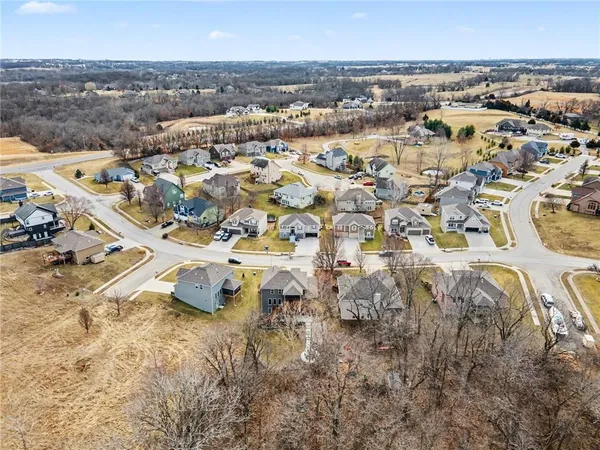 $575,000 | 2406 Northeast 158th Street, Smithville, MO 64089