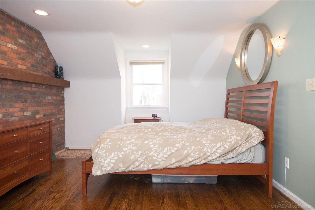 1337 Harvard Road Grosse Pointe, MI 48230 - Photo 16 of 36 31335964-15.JPG