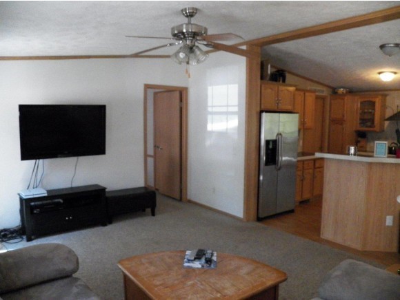 210 Nottingham Road Deerfield, NH 03037 - Photo 3 of 15