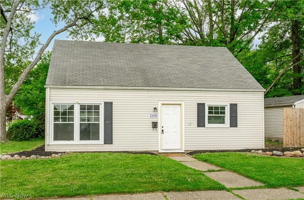 $229,000 | 2100 Delmore Street, Cuyahoga Falls, OH 44221