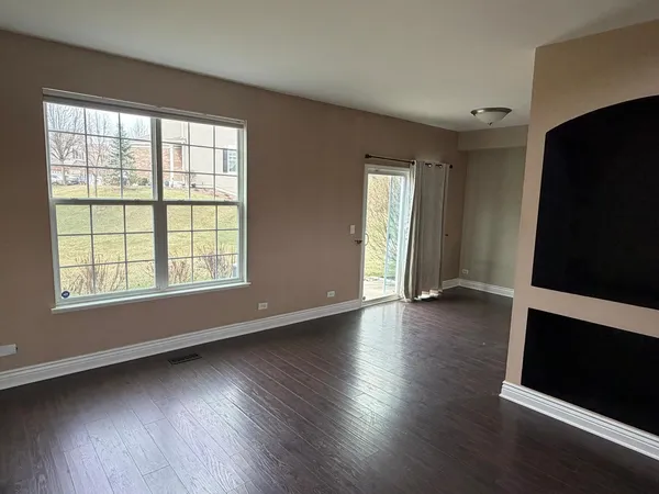 $2,500 | 9911 Williams Drive, Huntley, IL 60142