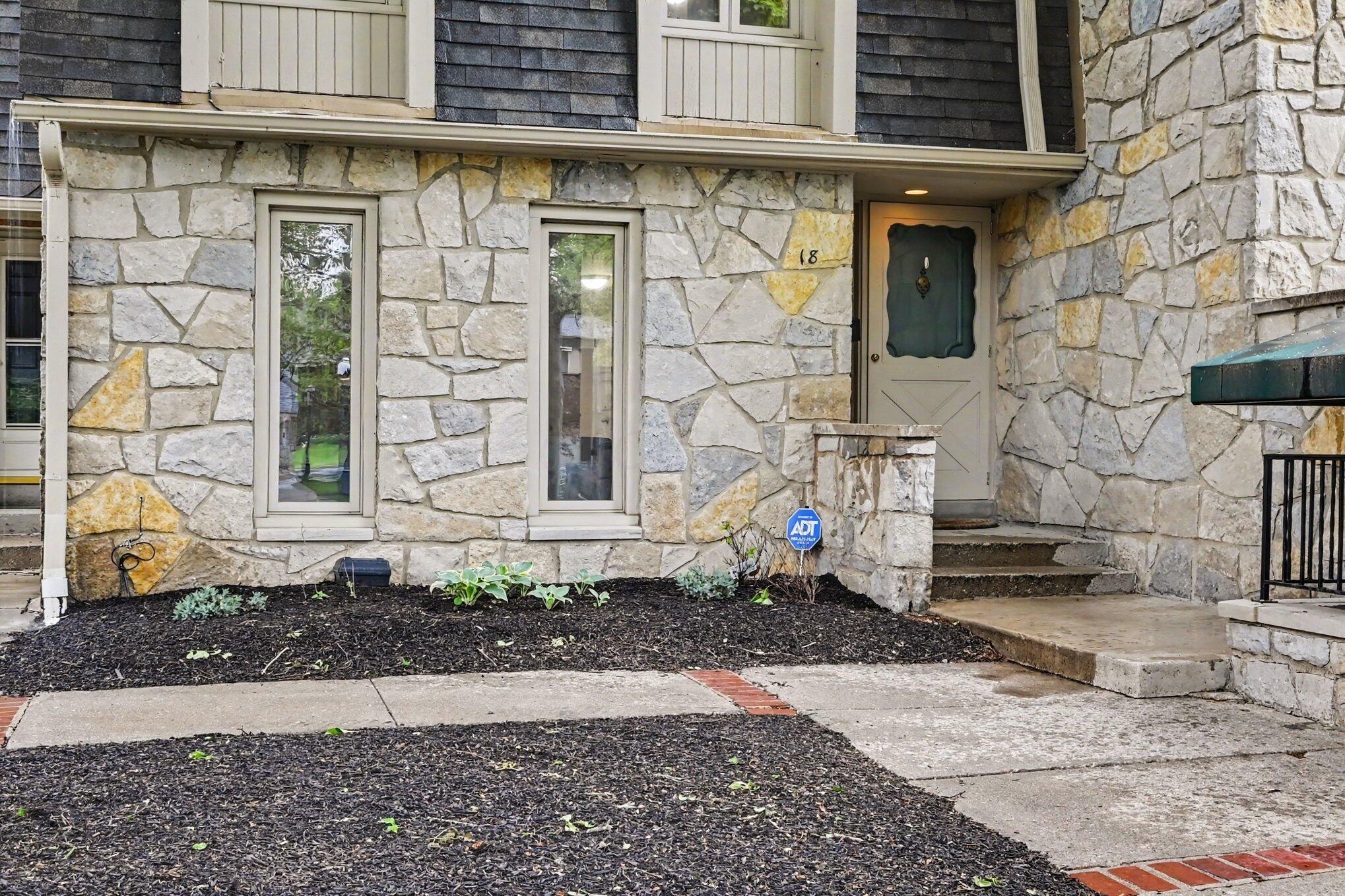 3600 Reed Road, Unit 18 Columbus, OH 43220 - Photo 21 of 24 Welcome to 3600 Reed Road Unit 18.
