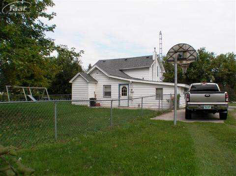 11260 East Burt Road Birch Run, MI 48415 - Photo 2 of 14 20166400-1.JPG