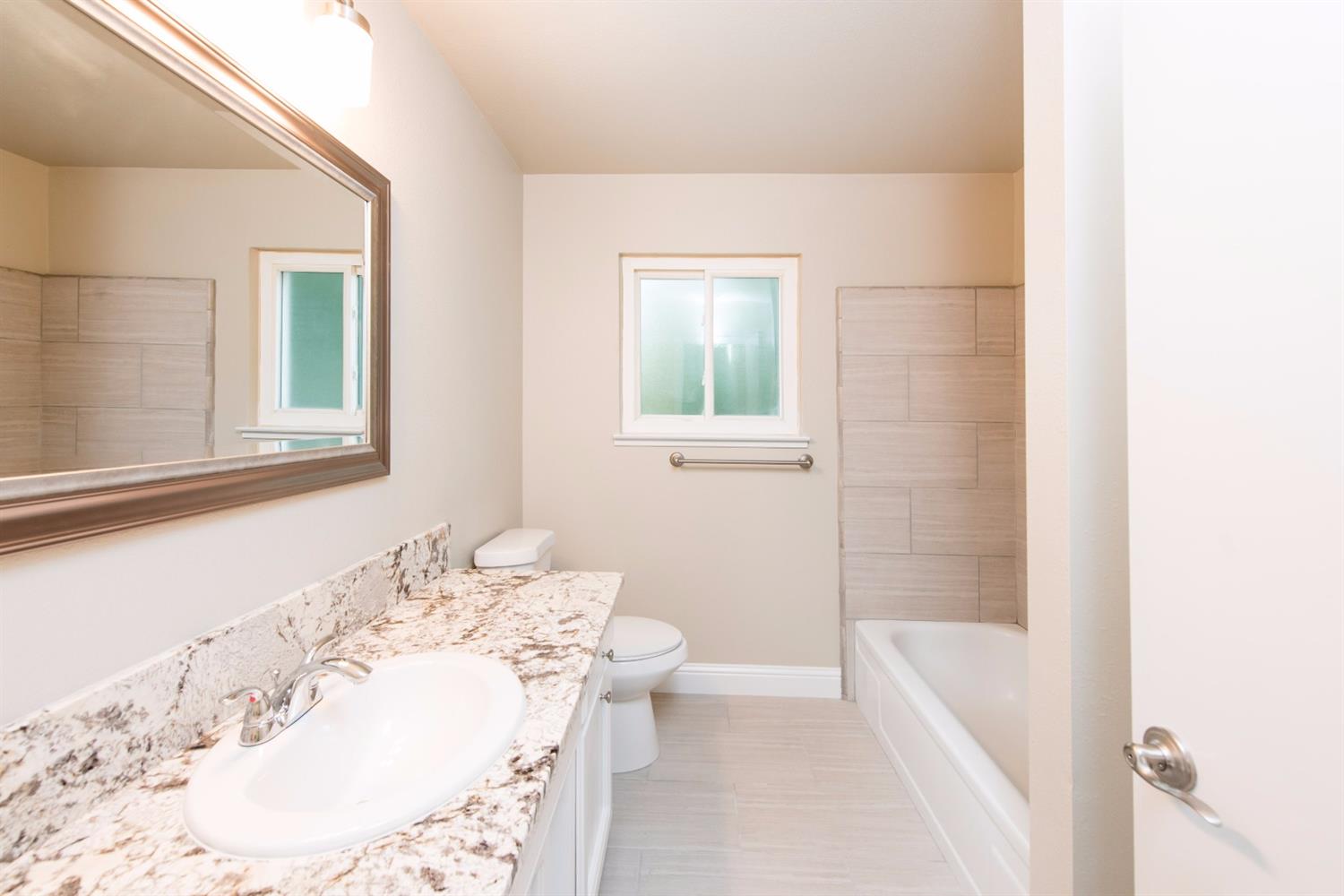 14558 Huntington Road Madera, CA 93636 - Photo 31 of 51 Gallery Image 31