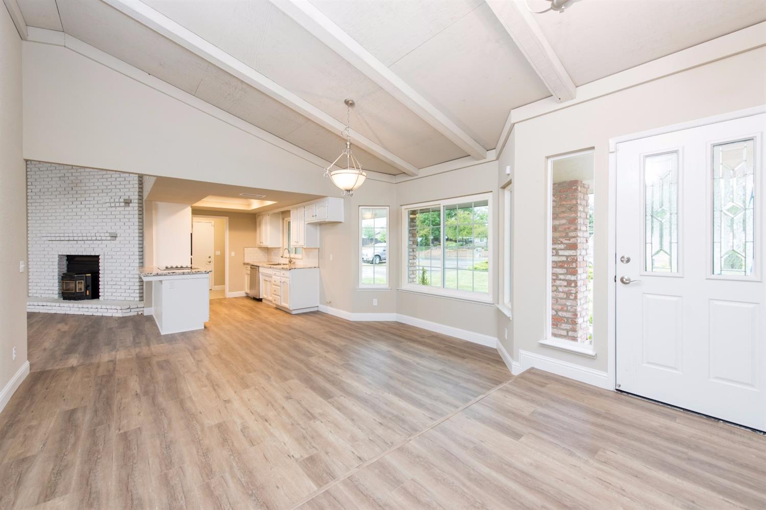 14558 Huntington Road Madera, CA 93636 - Photo 8 of 51 Gallery Image 8