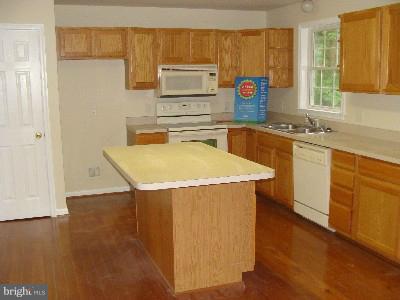 304 Cropp Road Fredericksburg, VA 22406 - Photo 2 of 14 Kitchen