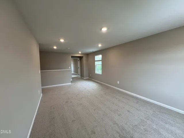 a view of empty room with window