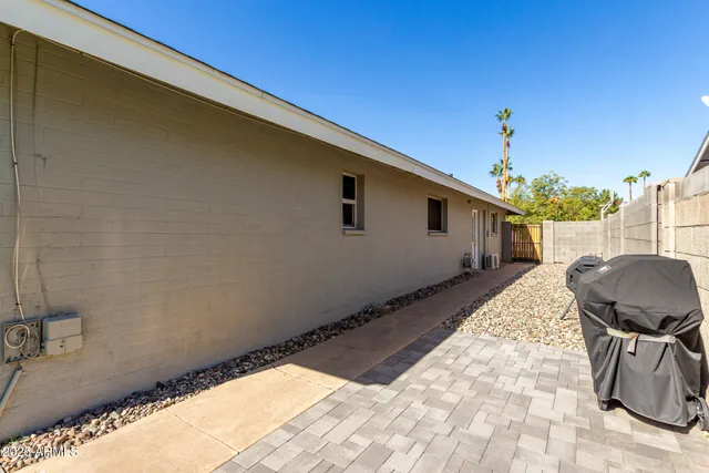 $699,900 | 1959 East Laguna Drive, Tempe, AZ 85282