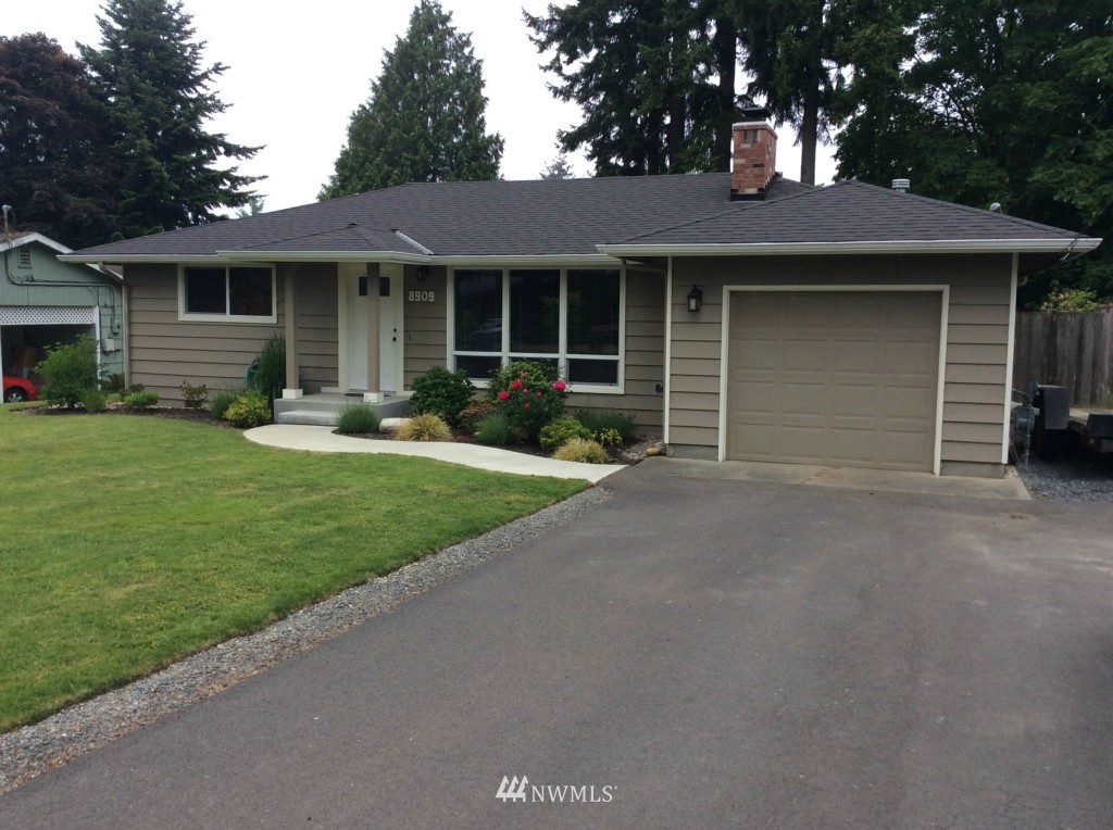 8909 218th Street Southwest Edmonds, WA 98026 - Photo 1 of 23 Gallery Image 1