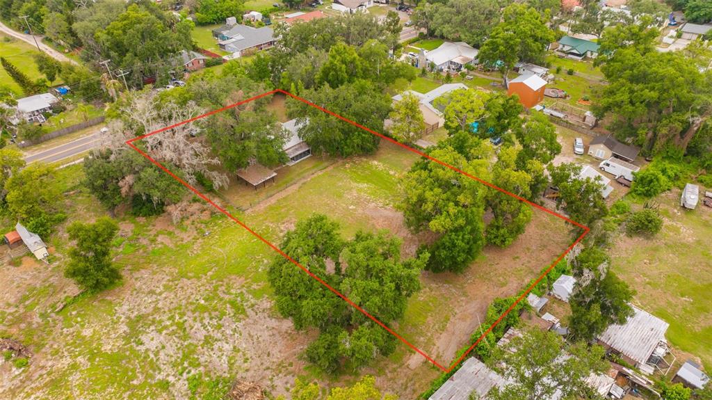 308 South Kingsway Road Seffner, FL 33584 - Photo 2 of 31