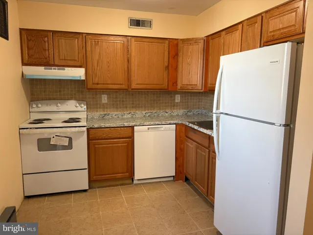 $2,300 | 61 Salem Road, Schwenksville, PA 19473