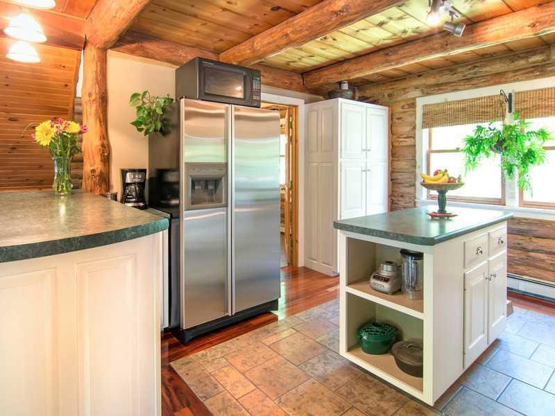 17 Swett Road Windham, ME 04062 - Photo 17 of 34 Kitchen.