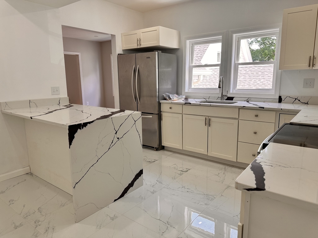 524 Howard Street, Unit 2 Lawrence, MA 01841 - Photo 1 of 27
