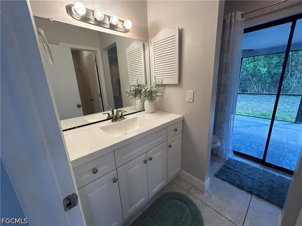 $2,199 | 701 Southwest 9th Avenue, Cape Coral, FL 33991