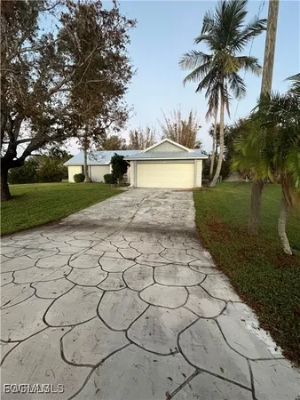 $2,199 | 701 Southwest 9th Avenue, Cape Coral, FL 33991