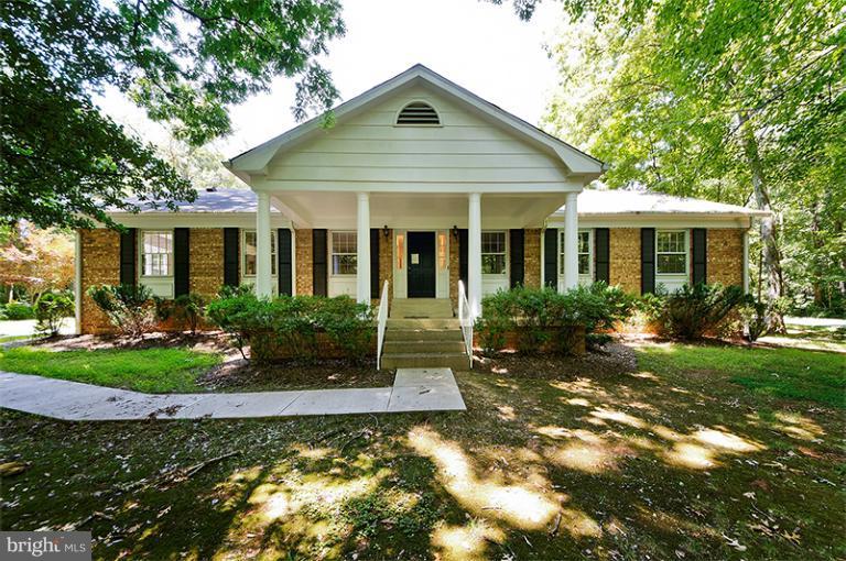 12122 Stirrup Road Reston, VA 20191 - Photo 29 of 29 Exterior (Front)