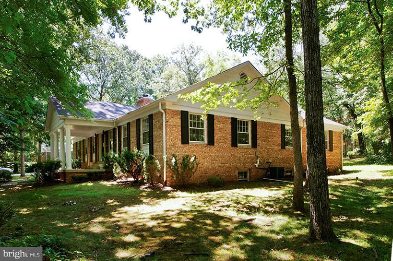 12122 Stirrup Road Reston, VA 20191 - Photo 8 of 29 Exterior (Front)