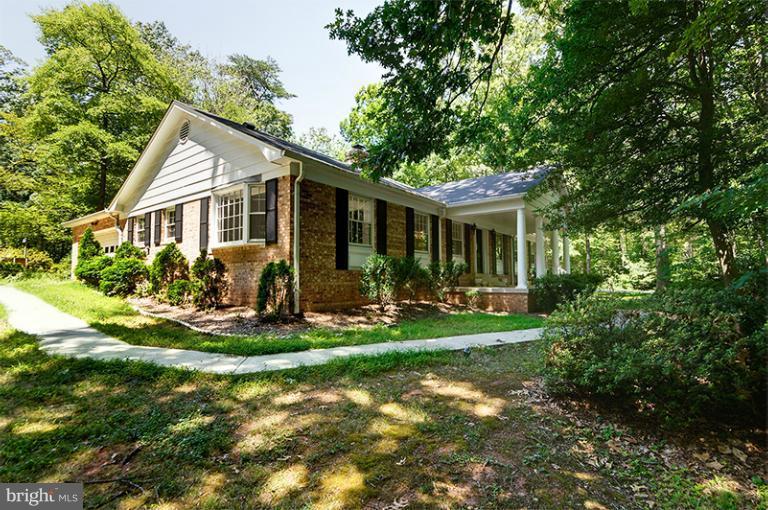 12122 Stirrup Road Reston, VA 20191 - Photo 10 of 29 Exterior (Front)