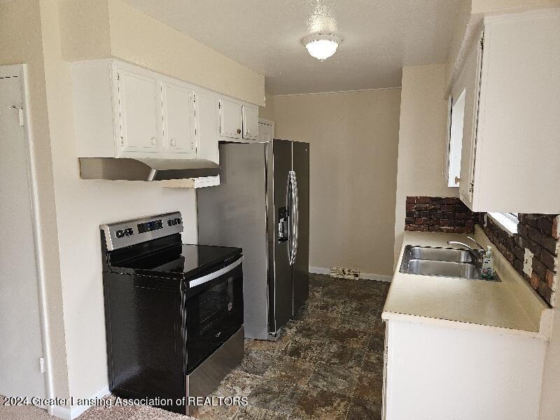 3728 North Aurelius Road Lansing, MI 48910 - Photo 6 of 17 20240426_144942