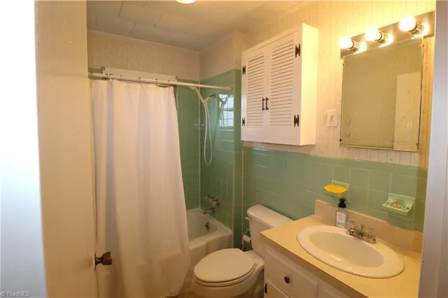 $1,250 | 3255 Ararat Road, Ararat, NC 27007