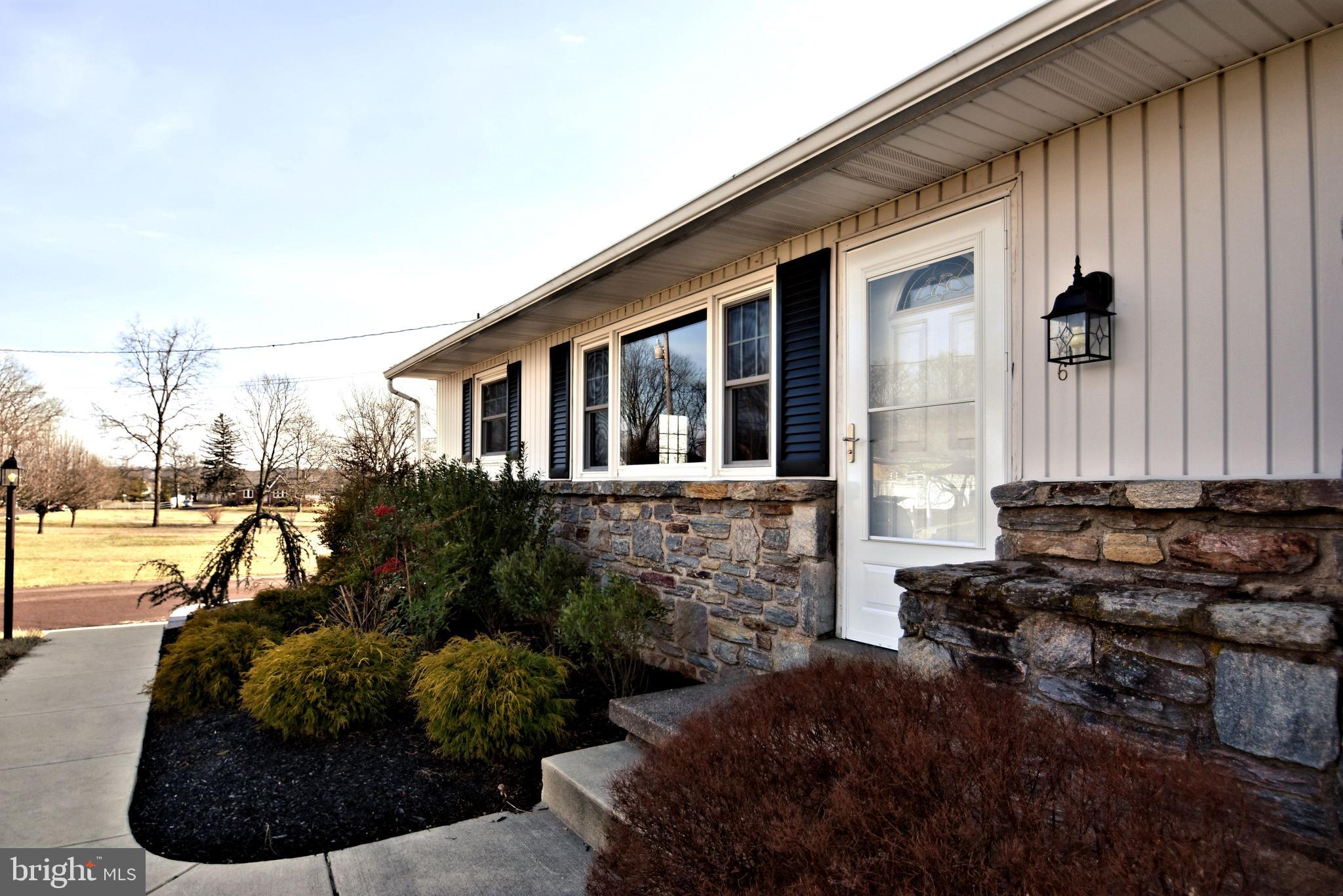 726 Rising Sun Road Telford, PA 18969 - Photo 3 of 49