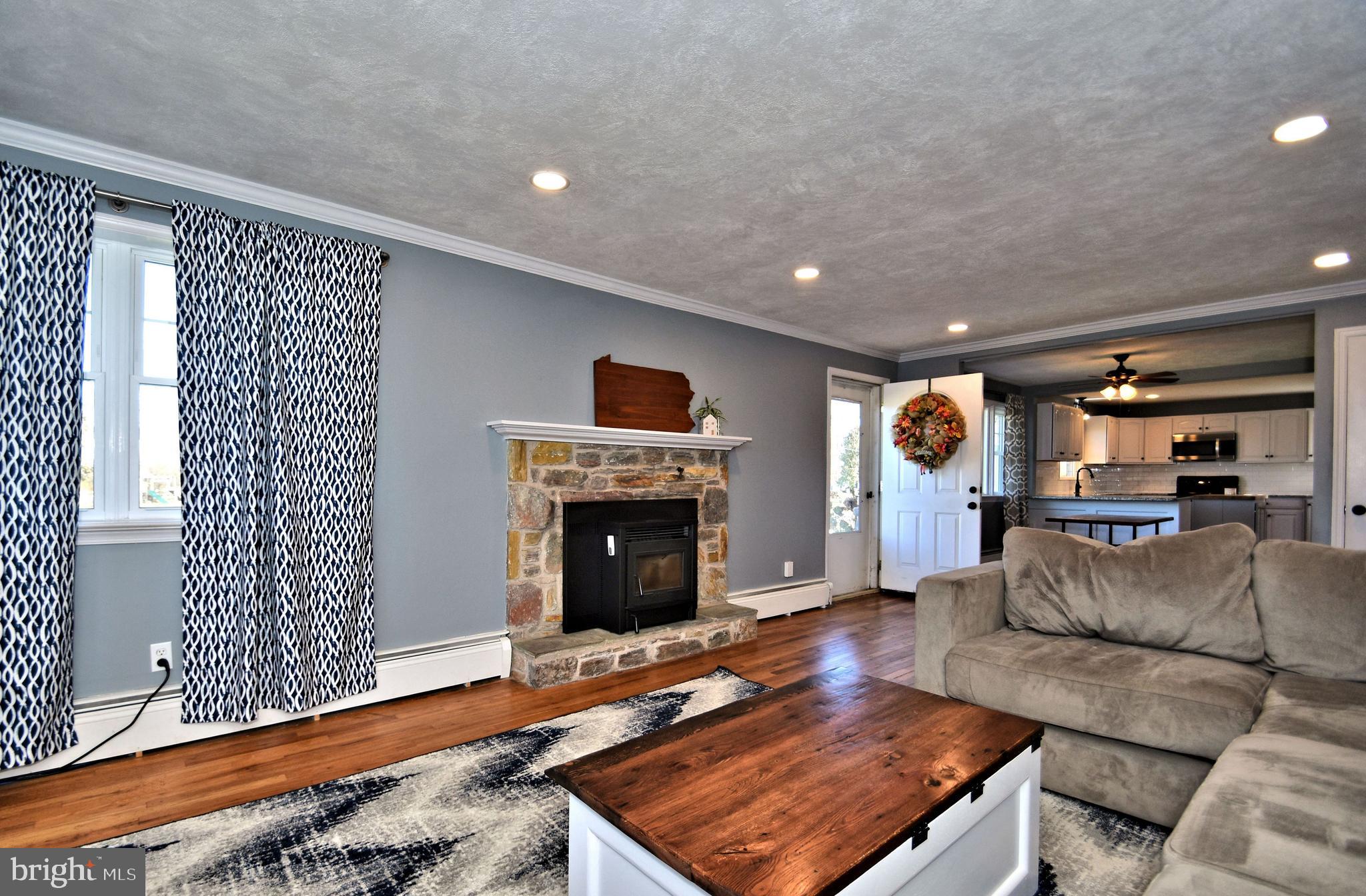 726 Rising Sun Road Telford, PA 18969 - Photo 8 of 49
