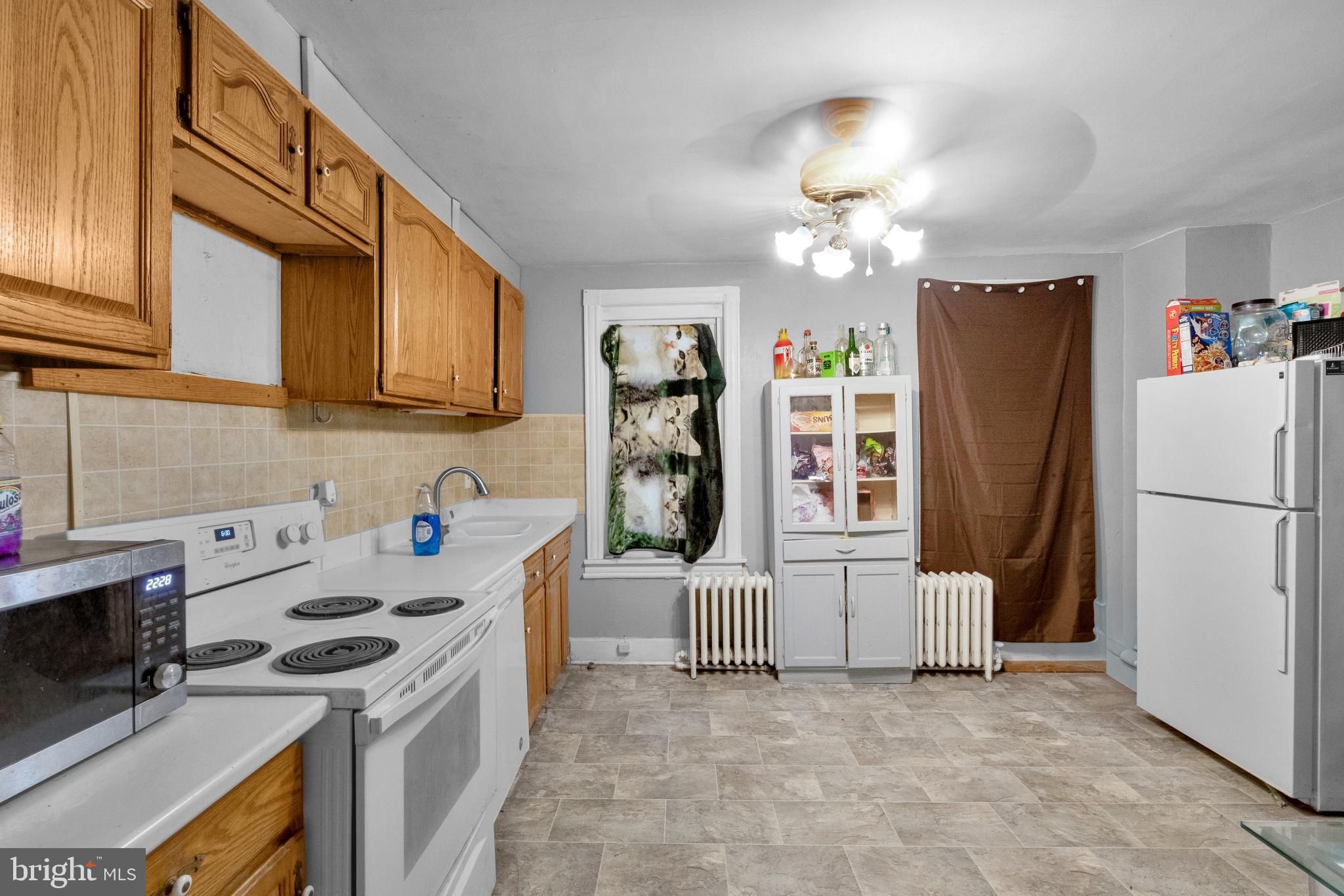 331 Broadway Bethlehem, PA 18015 - Photo 8 of 18