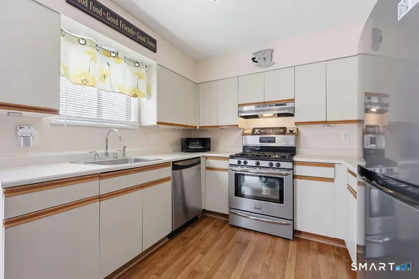 $235,000 | 498 Woodward Avenue, Unit 5, New Haven, CT 06512