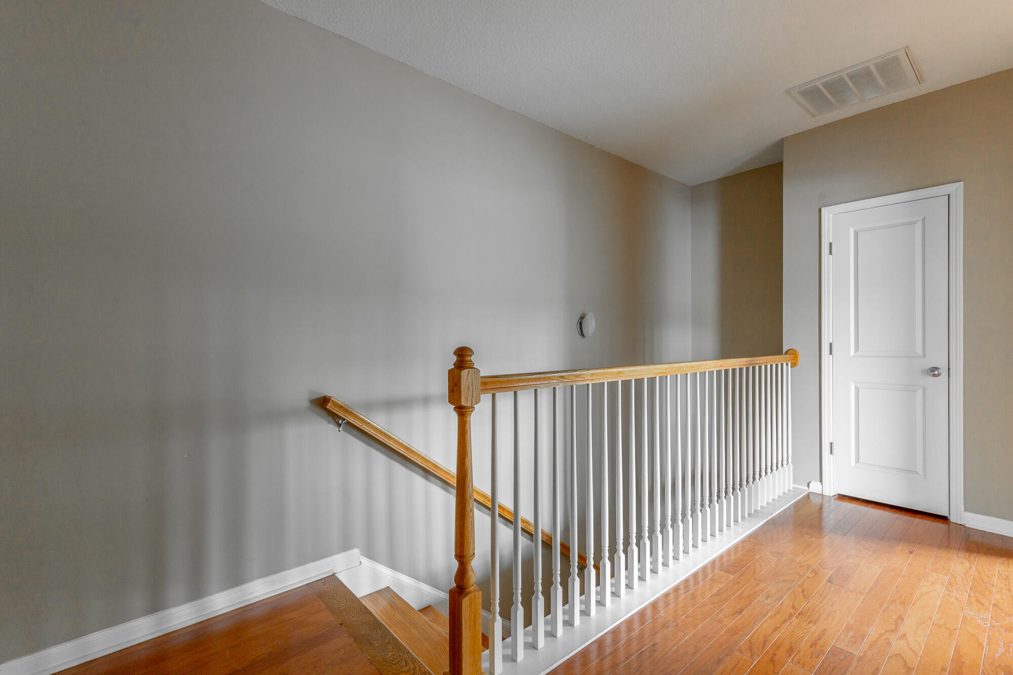 4102 Regency Court Chattanooga, TN 37421 - Photo 15 of 36 Staircase