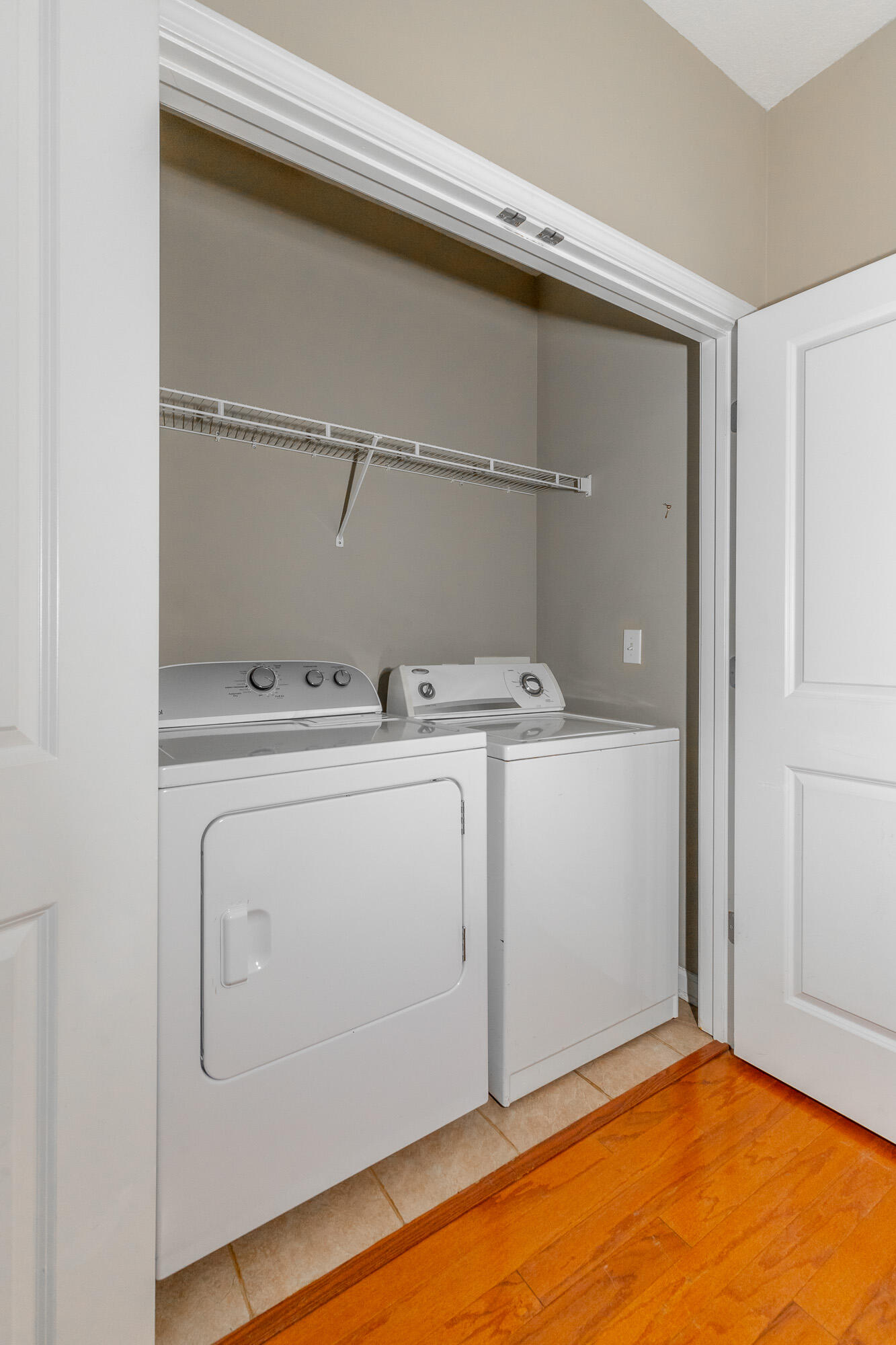 4102 Regency Court Chattanooga, TN 37421 - Photo 17 of 36 Laundry