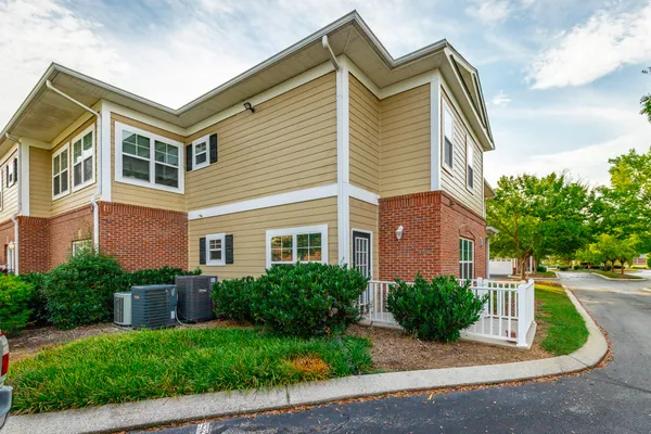 $1,800 | 4102 Regency Court, Chattanooga, TN 37421