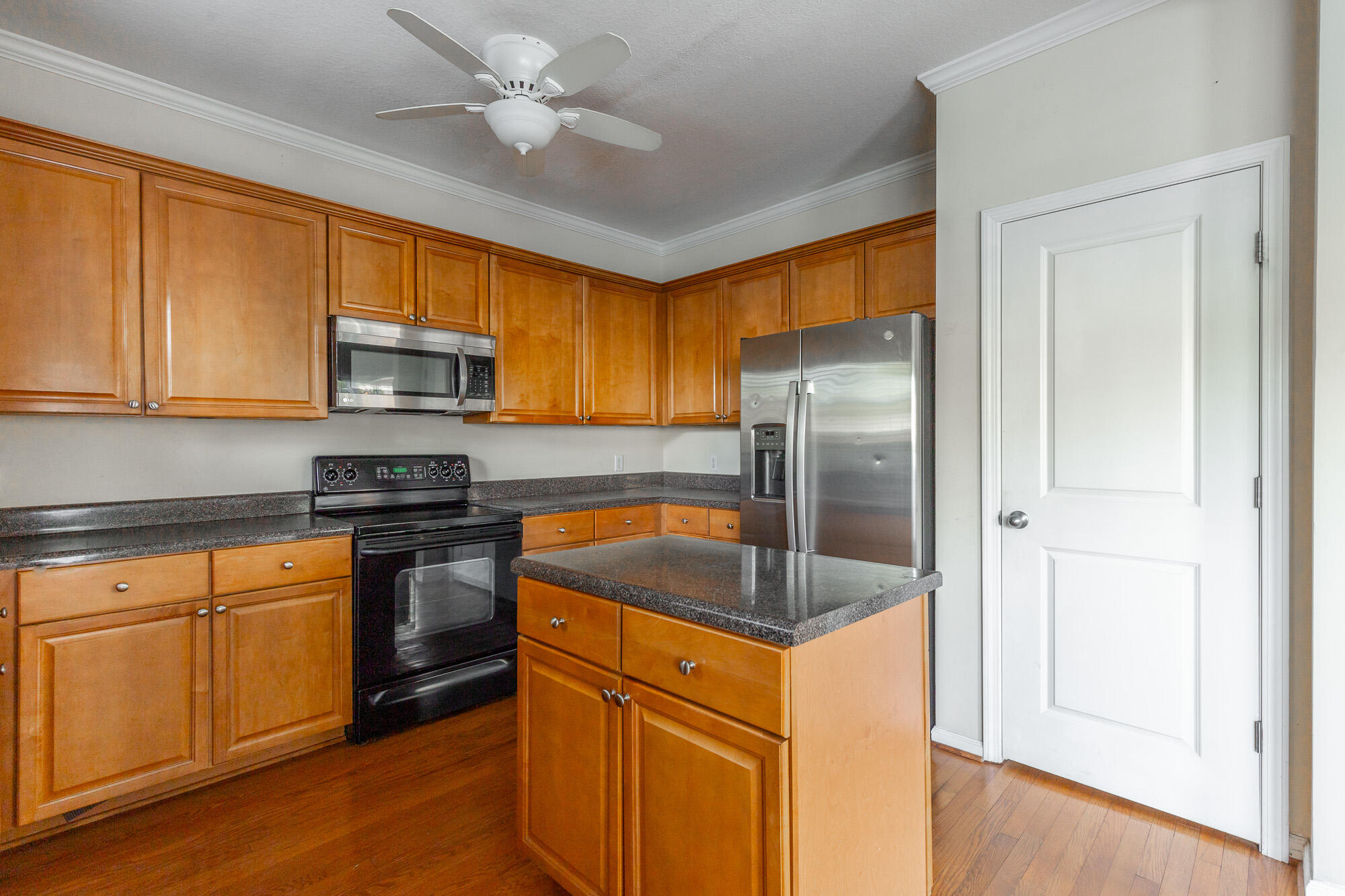 4102 Regency Court Chattanooga, TN 37421 - Photo 9 of 36 Kitchen