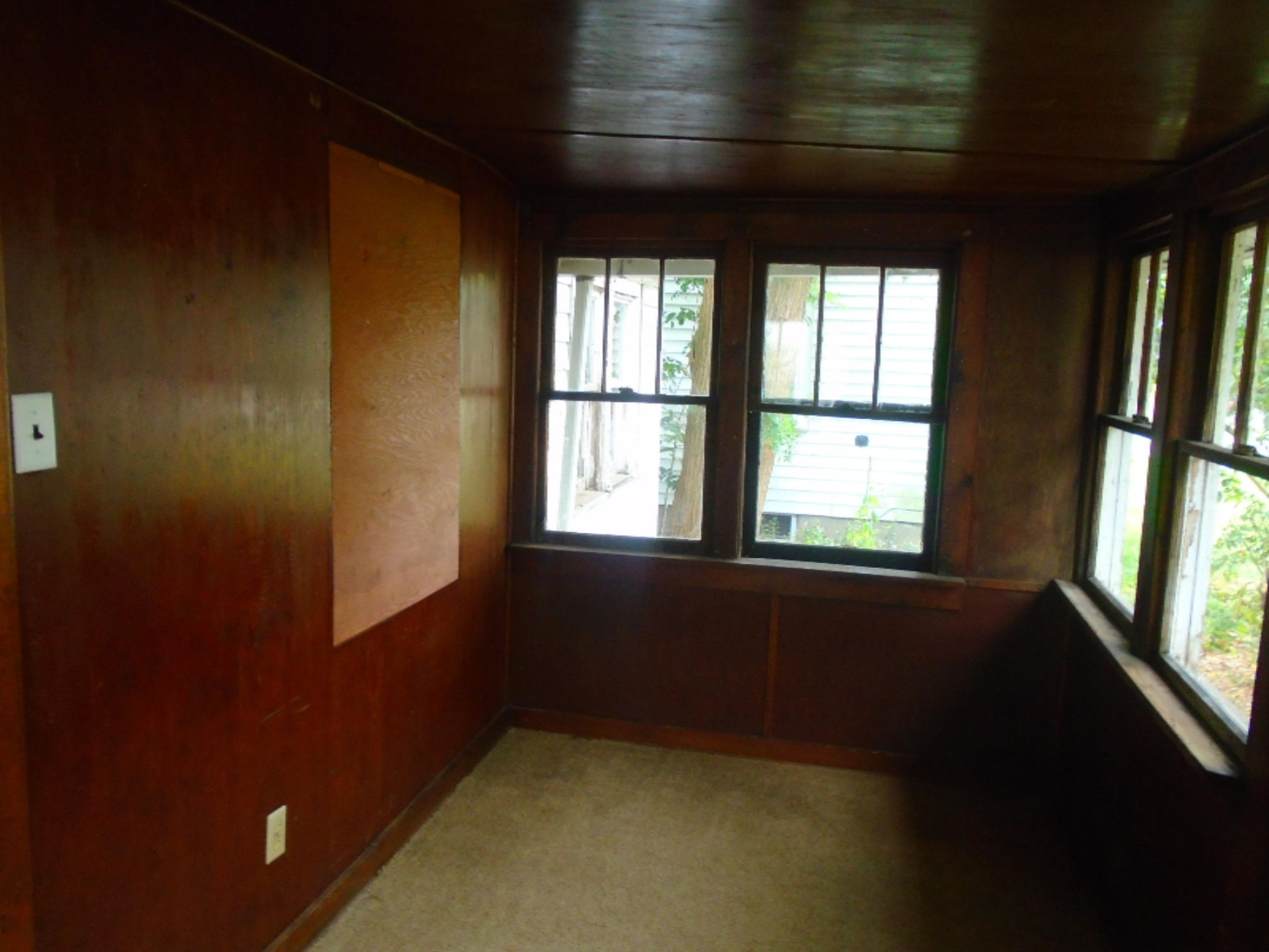 1310 Bixby Road Kalamazoo, MI 49048 - Photo 3 of 17 DSC07142