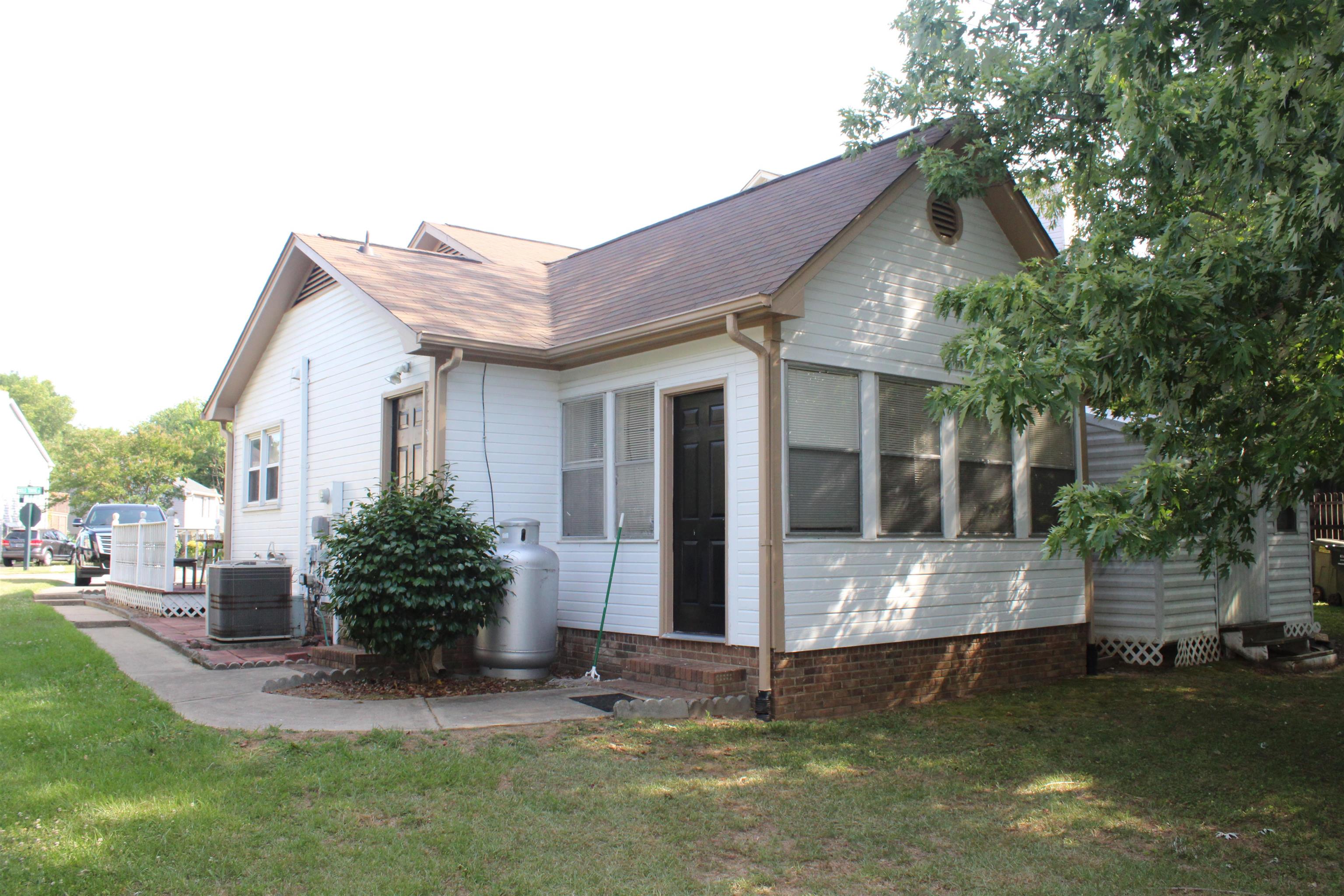 220 Old Towne Road Spartanburg, SC 29301 - Photo 3 of 34 Gallery Image 3