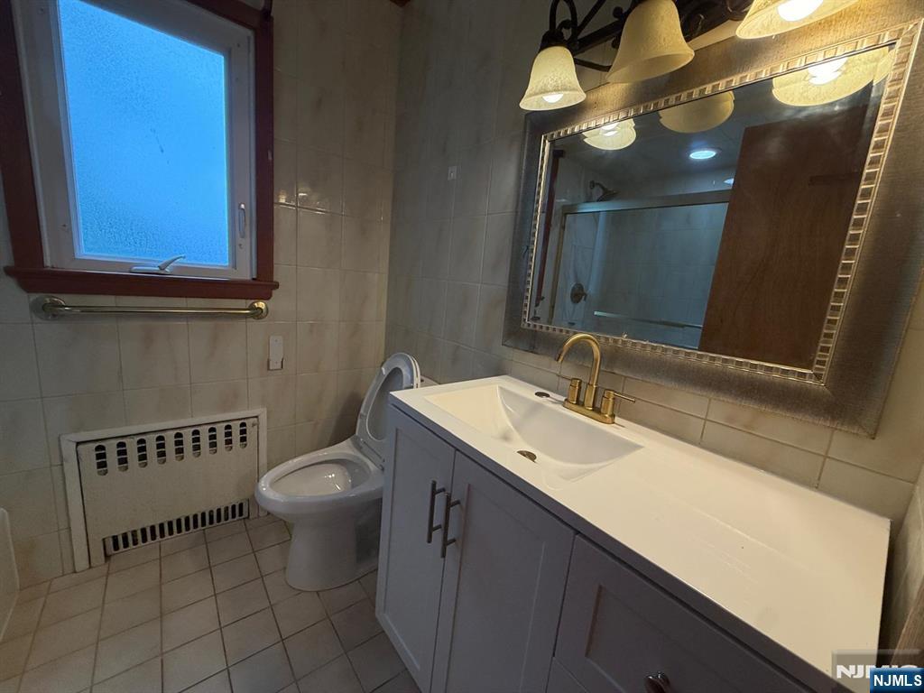 649 Oakdene Avenue, Unit 1 Ridgefield, NJ 07657 - Photo 19 of 25 Gallery Image 19