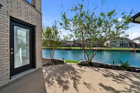 $675,000 | 10103 Lazy Lagoon, Houston, TX 77065