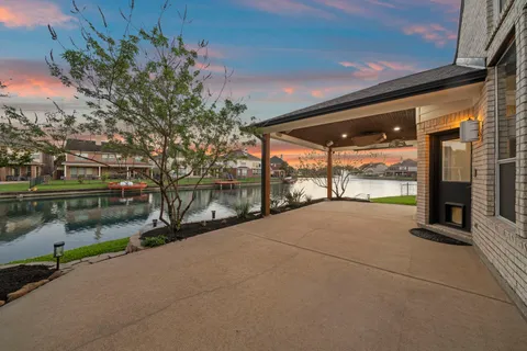 $675,000 | 10103 Lazy Lagoon, Houston, TX 77065