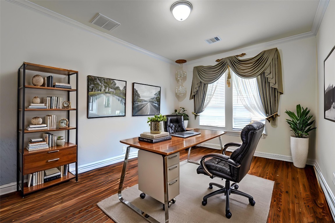 4602 Kingston Shores Lane Rosharon, TX 77583 - Photo 13 of 38 Home Office - Virtually Staegd