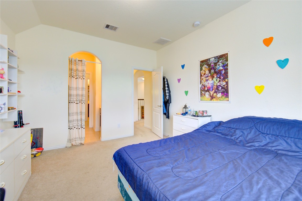 4602 Kingston Shores Lane Rosharon, TX 77583 - Photo 28 of 38 2nd bedroom upstairs