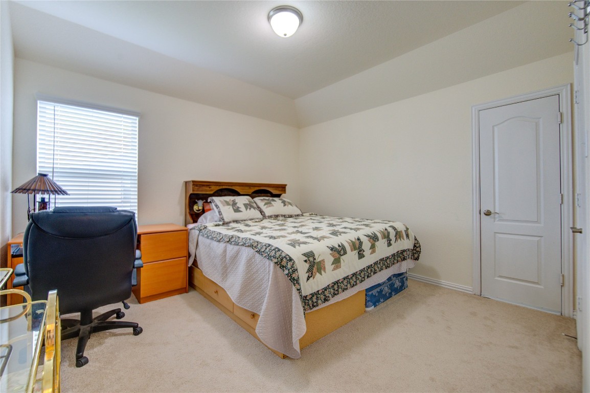 4602 Kingston Shores Lane Rosharon, TX 77583 - Photo 31 of 38 4th bedroom