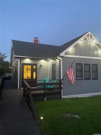 $7,000 | 600 Bayberry Walk, Ocean Beach, NY 11770