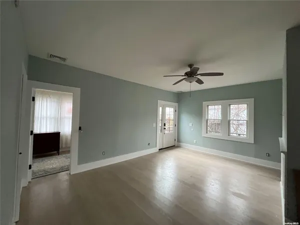 $7,000 | 600 Bayberry Walk, Ocean Beach, NY 11770
