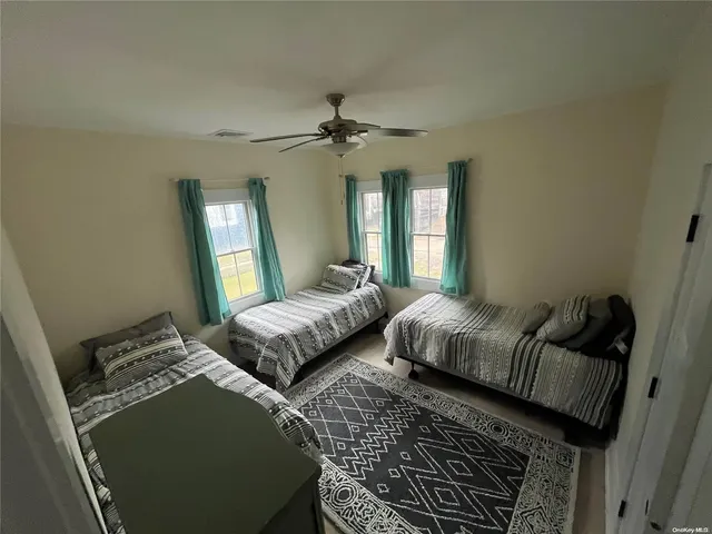 $7,000 | 600 Bayberry Walk, Ocean Beach, NY 11770