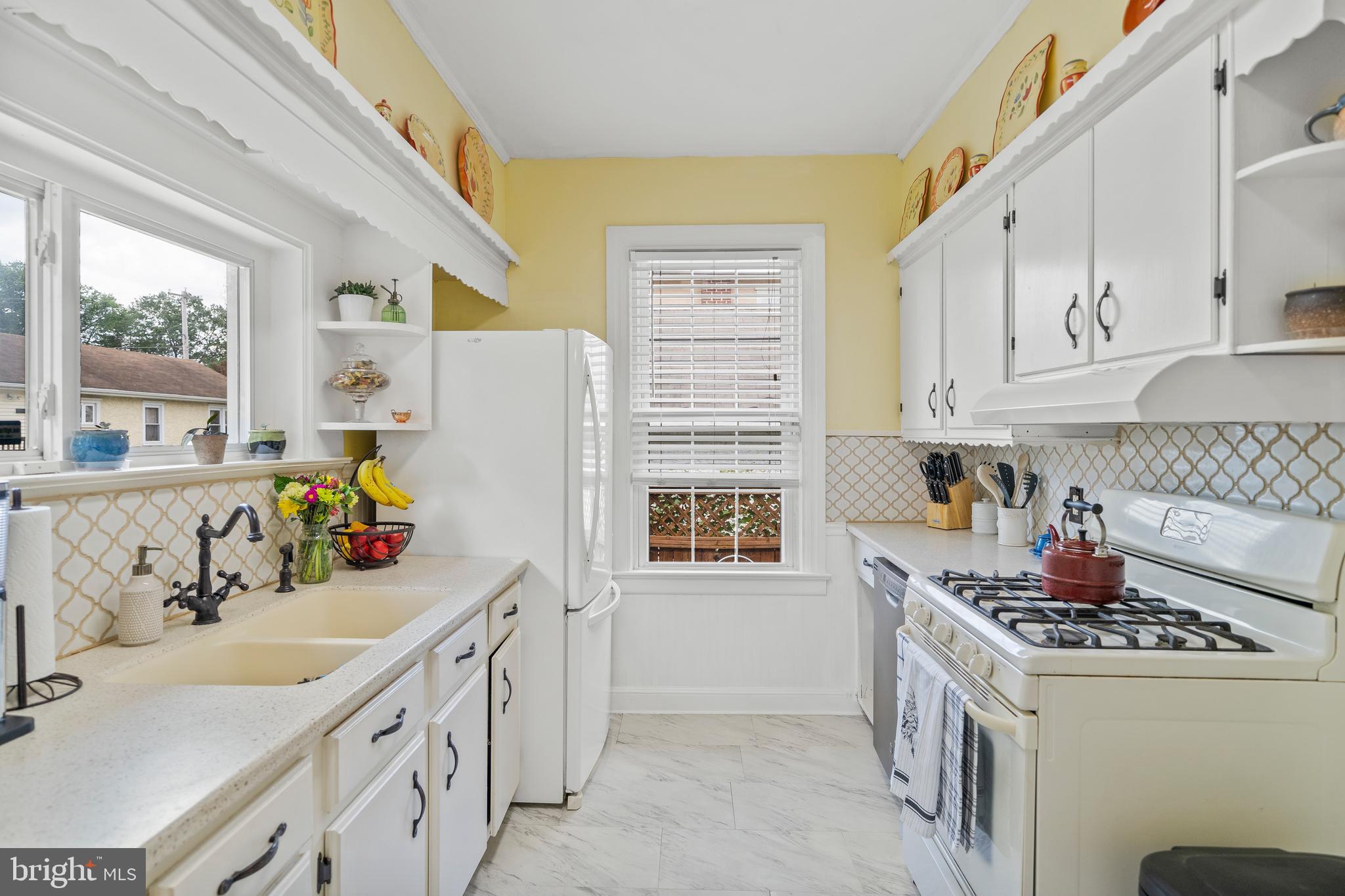 118 Willow Road Wallingford, PA 19086 - Photo 14 of 33 Kitchen