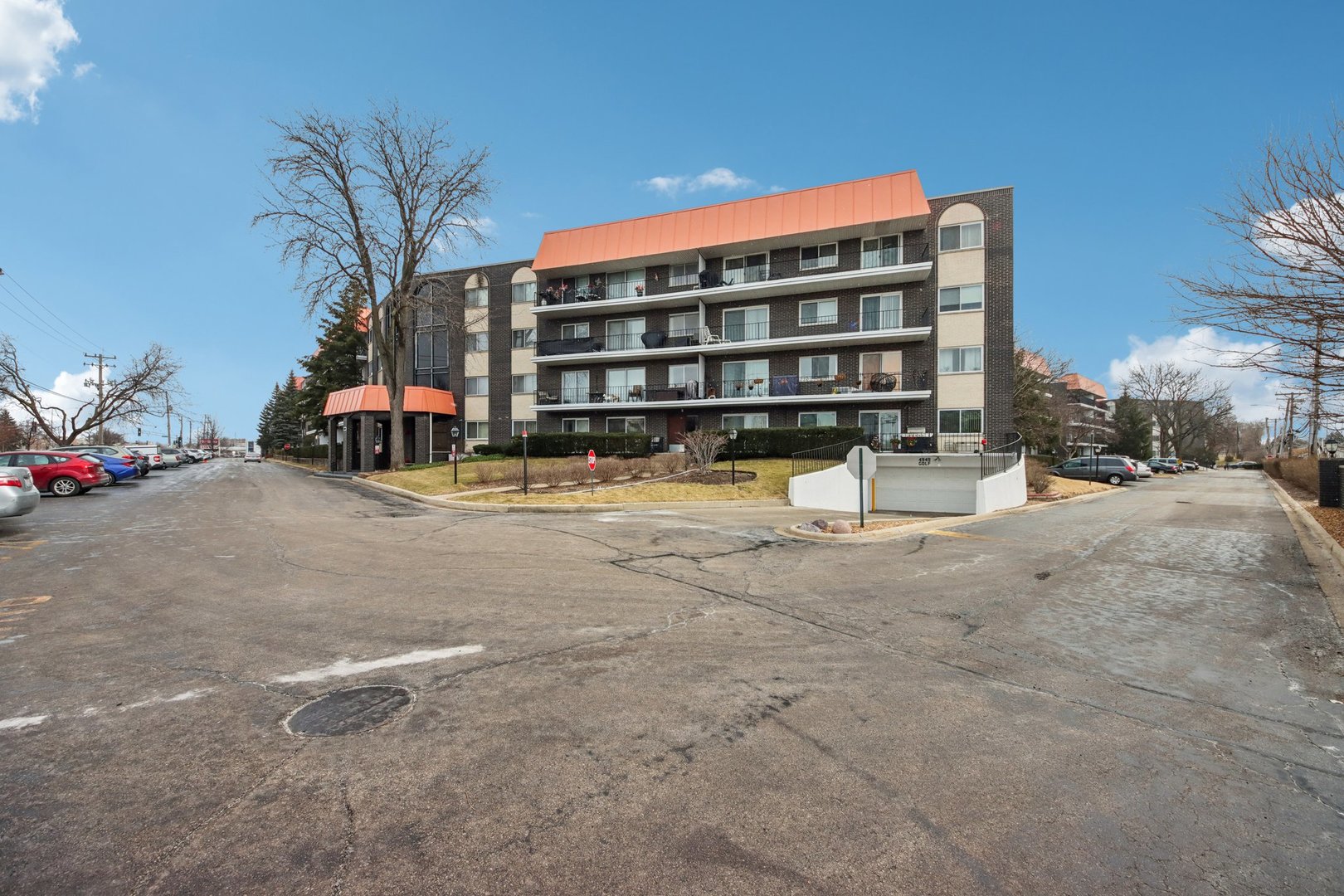 4949 Golf Road, Unit 308 Skokie, IL 60077 - Photo 1 of 30 Gallery Image 1