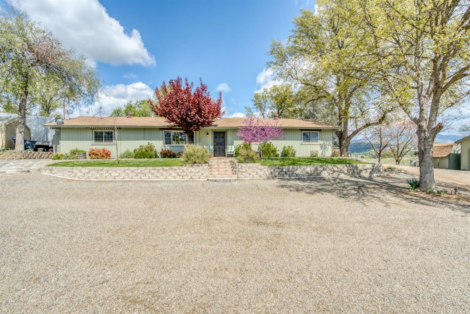 14992 Morgan Canyon Road Prather, CA 93651 - Photo 3 of 49 Gallery Image 3