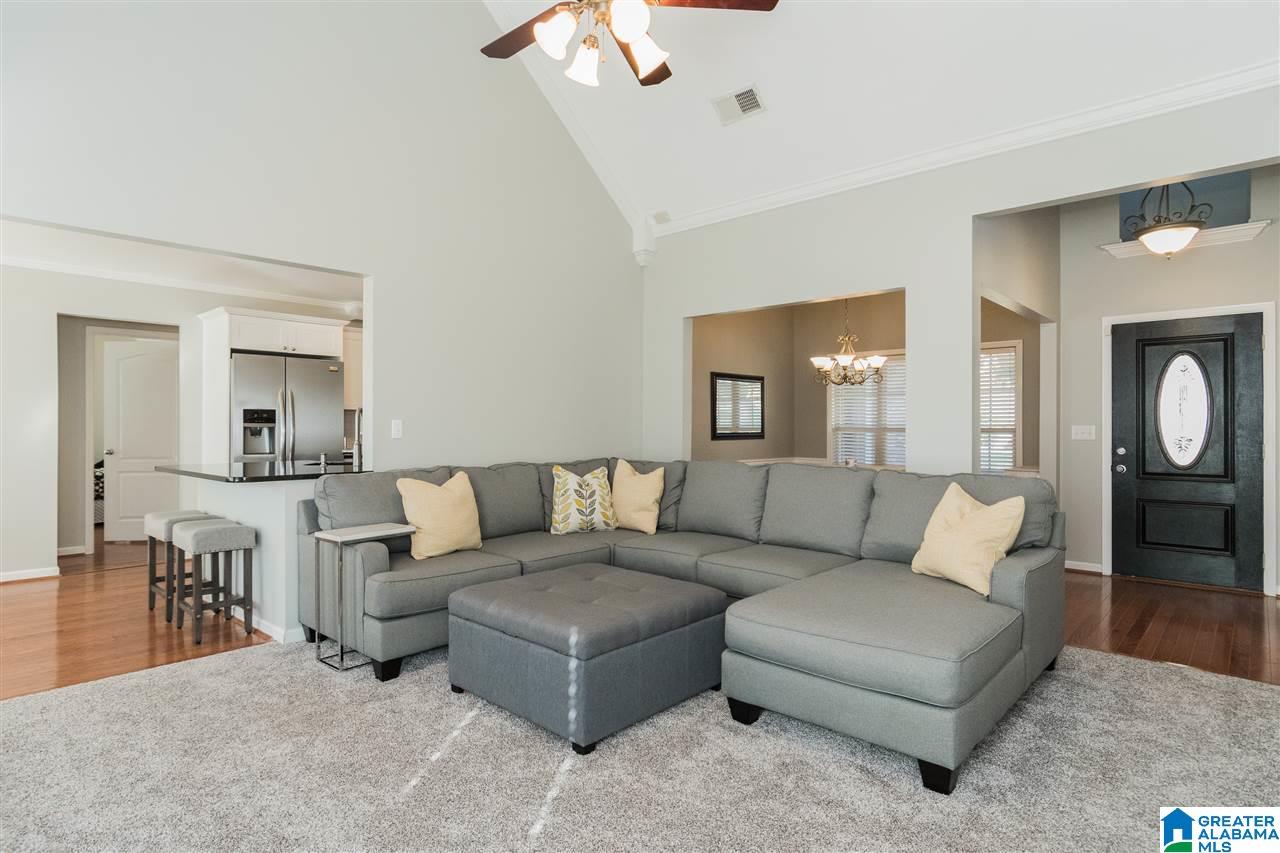 135 Silverstone Lane Alabaster, AL 35007 - Photo 5 of 50