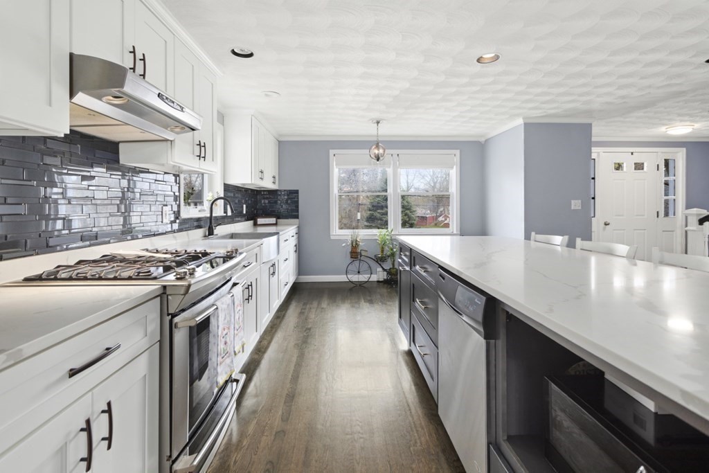 49 Great Woods Road Saugus, MA 01906 - Photo 12 of 42 Gallery Image 12