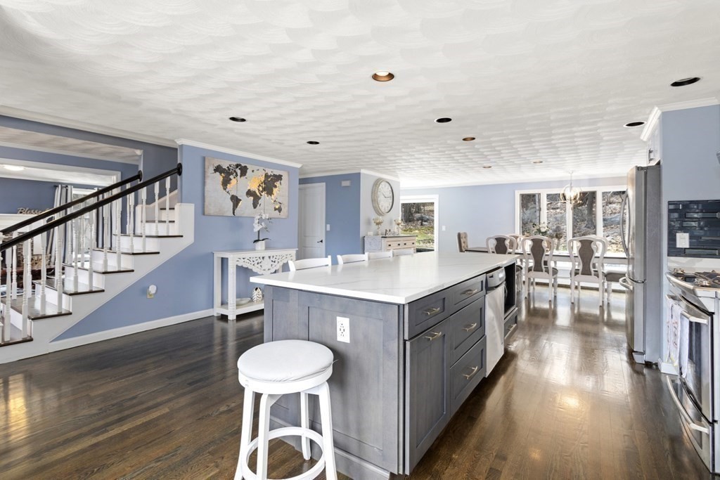 49 Great Woods Road Saugus, MA 01906 - Photo 3 of 42 Gallery Image 3